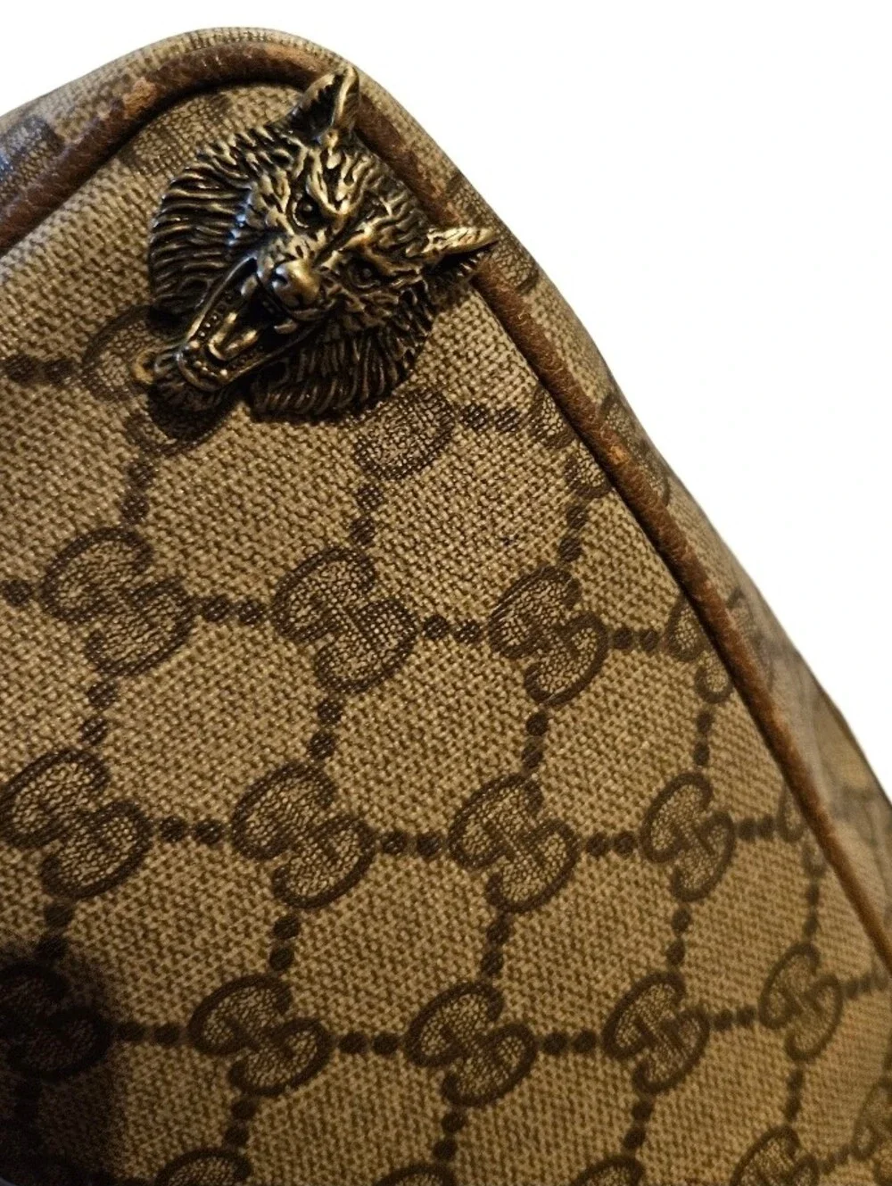 GUCCI GG SUPREME  WOLF Beige Canvas Toiletry travel Bag Wristlet  AUTHENTIC